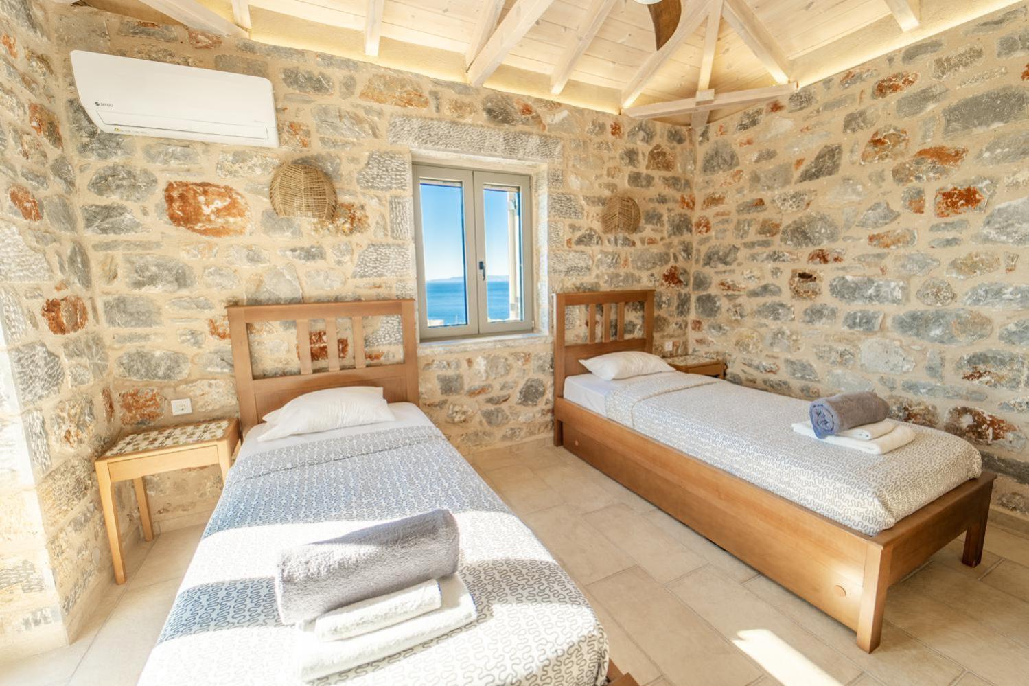 Villa Dioni Ena Пиргос Экстерьер фото