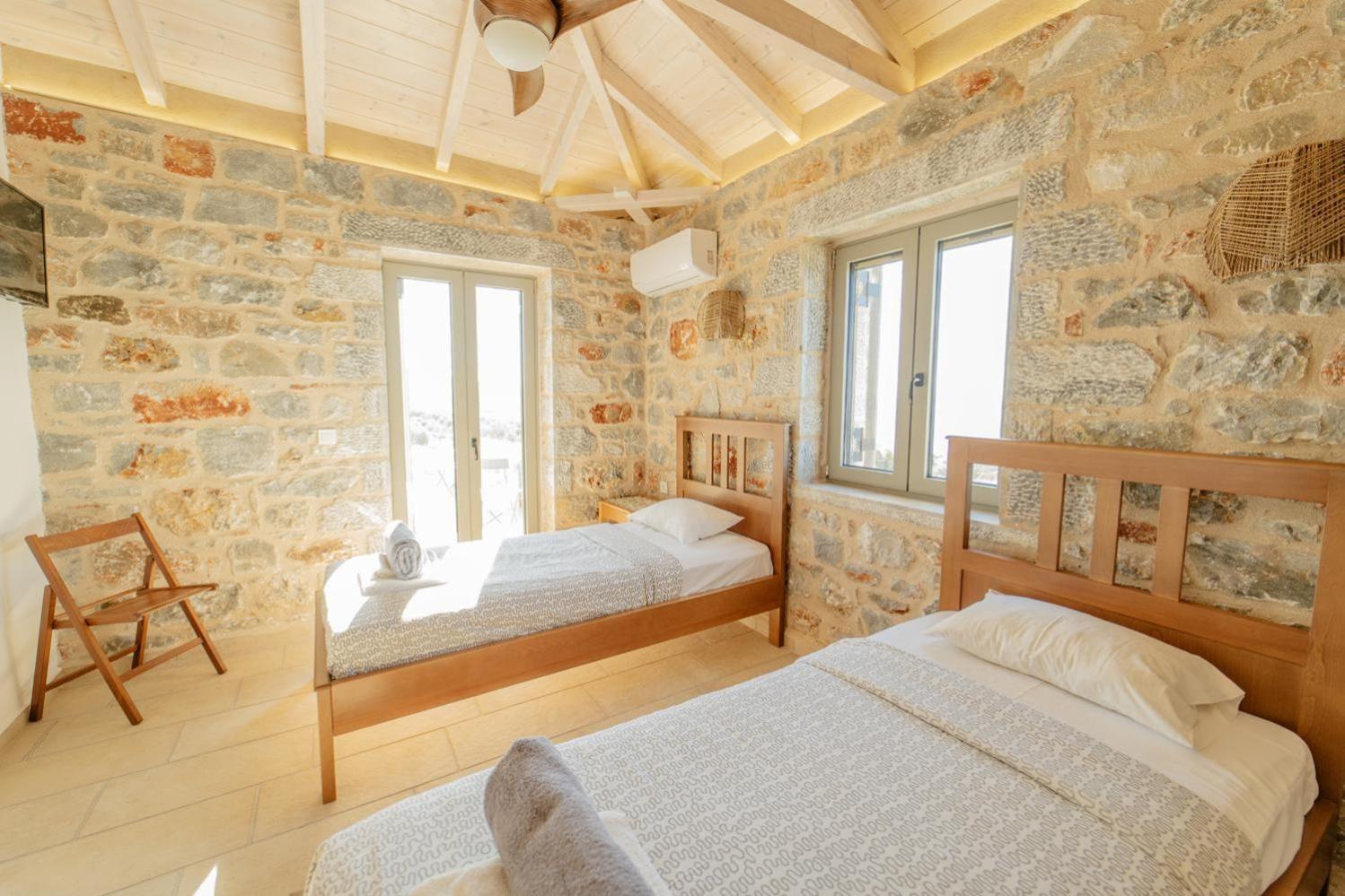 Villa Dioni Ena Пиргос Экстерьер фото